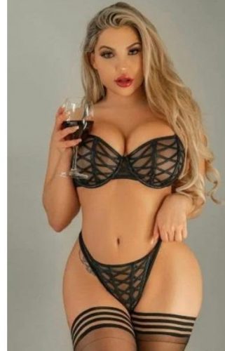Sarışın Escort Bayan Esra